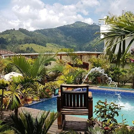 Hostal Hilltop Σαλέντο Εξωτερικό φωτογραφία
